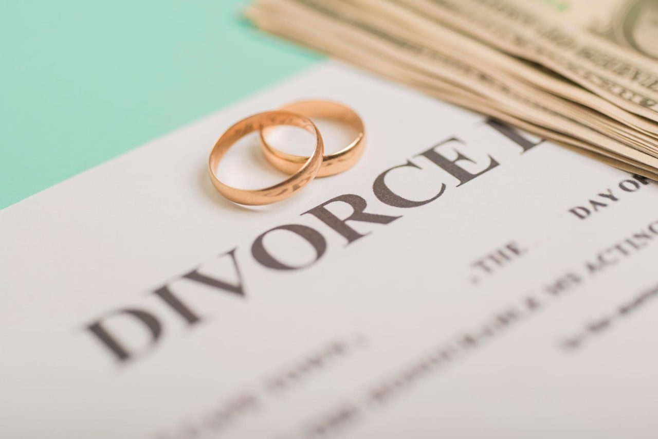 Auto Insurance After Divorce: Who Keeps the Policy—and the Discounts?